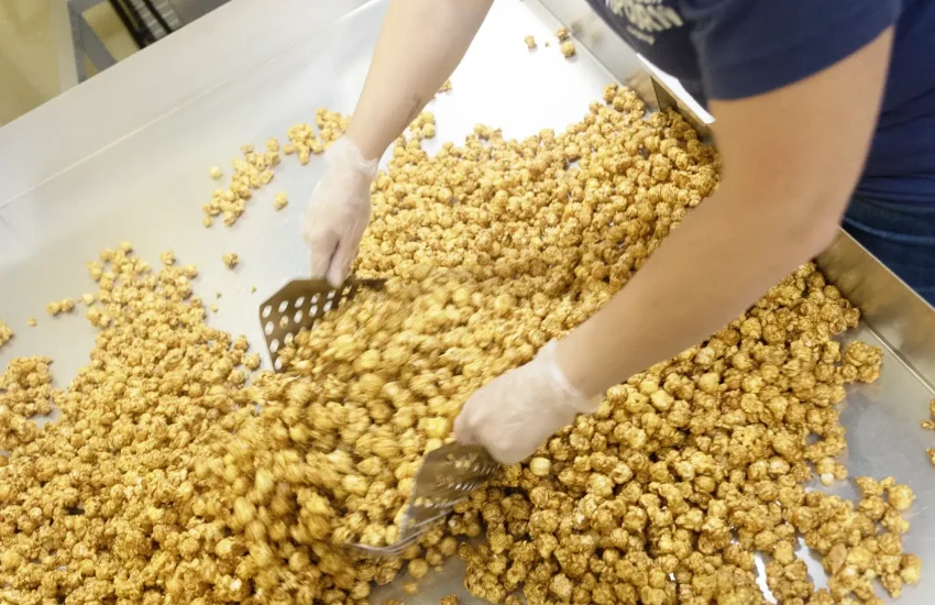 CaramelPopcornMaking